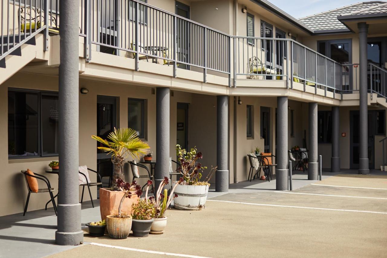 Blenheim Palms Motel Exterior foto