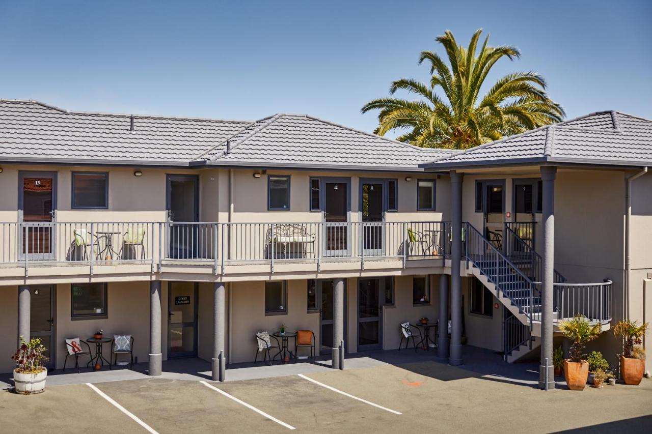 Blenheim Palms Motel Exterior foto