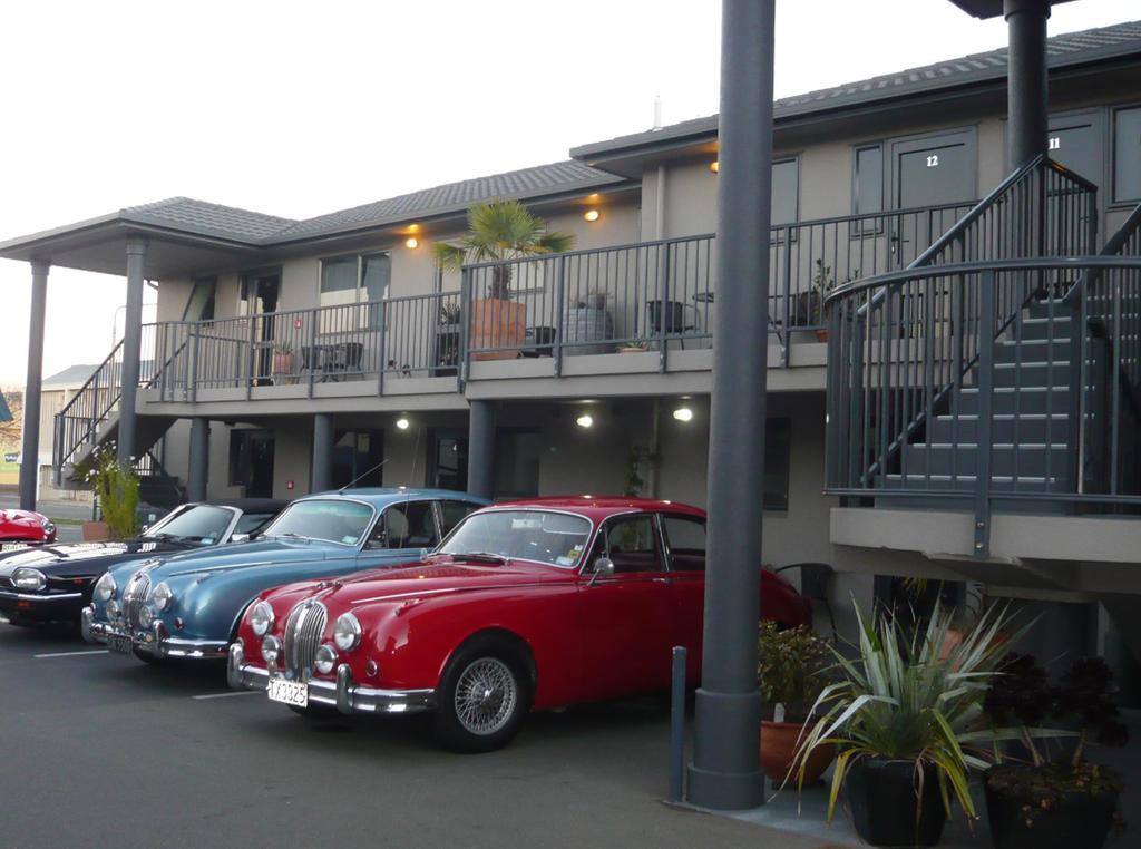 Blenheim Palms Motel Exterior foto